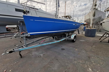 Beneteau First 210 Spirit for sale in France for €9,000 (£7,807)