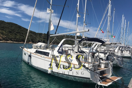 Beneteau Oceanis 35.1 for sale in Italy for €120,000 (£103,253)