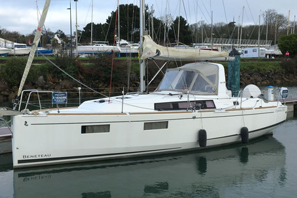 Beneteau Oceanis 35.1 for sale in France for €133,000 (£115,633)