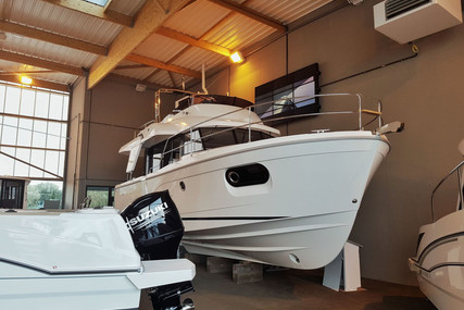 Beneteau Swift Trawler 35 for sale in France for €325,000 (£280,221)