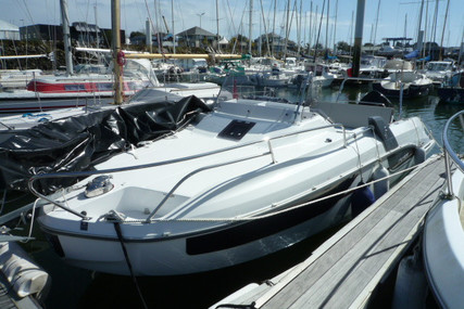 Beneteau Flyer 7.7 Sundeck for sale in France for €62,000 (£53,457)