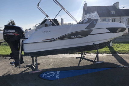 Beneteau Flyer 7.7 Sundeck for sale in France for €49,000 (£42,249)