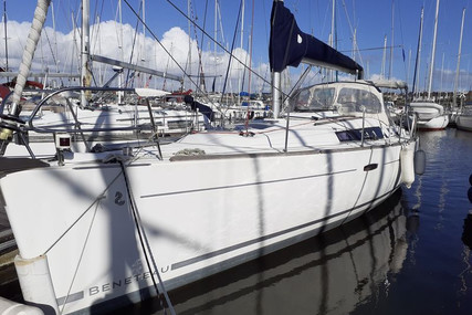 Beneteau Oceanis 37 for sale in France for €84,000 (£72,868)