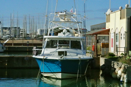 Luhrs 380 for sale in Italy for €240,000 (£206,932)