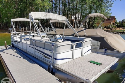 Crest 25 Pontoon for sale in United States of America for $14,750 (£10,736)