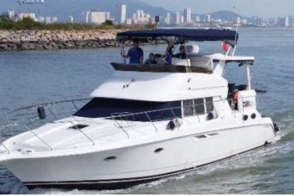 Silverton 442 C for sale in Malaysia for $160,000 (£133,676) Silverton 442 C for sale in Malaysia for $160,000 (£133,676)