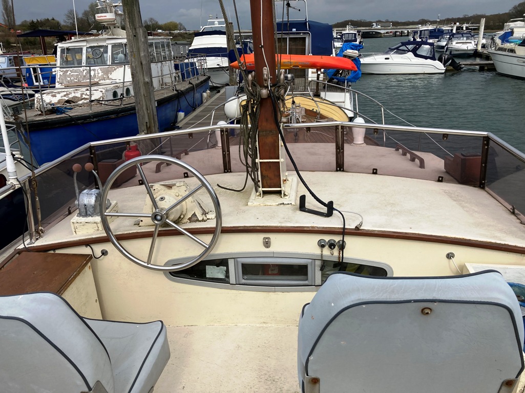 38ft MOODY TWIN SCREW MOTOR YACHT for sale in United Kingdom