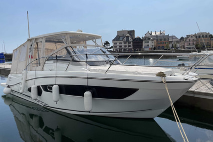 Jeanneau Cap Camarat 10.5 WA for sale in France for €160,000 (£137,071)