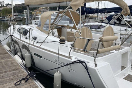 Beneteau Oceanis 40 for sale in Portugal for €110,000 (£94,778)