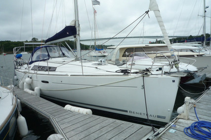 Beneteau Oceanis 37 for sale in France for €86,000 (£74,797)