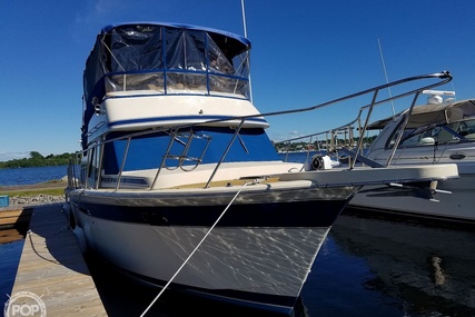 Chris-Craft Corinthian 380 for sale in Canada for $80,000 (£46,244)