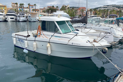Jeanneau Merry Fisher 635 for sale in France for €17,000 (£14,628)