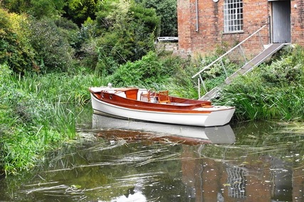 26ft PETTERSSON ELECTRIC LAUNCH for sale in United Kingdom for £45,000