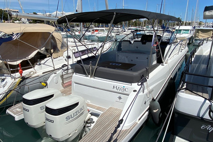 Jeanneau Cap Camarat 10.5 WA for sale in France for €175,000 (£150,323)