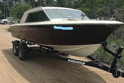 Century Coronado for sale in United States of America for $28,500 (£20,464)