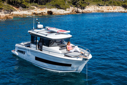 Jeanneau Merry Fisher 895 Marlin for sale in France for €189,000 (£162,005)