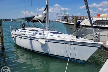 Hunter 33.5 for sale in United States of America for $23,500 (£16,874)