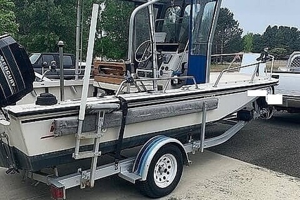 Boston Whaler 19 Outrage for sale in United States of America for $26,600 (£21,317) Boston Whaler 19 Outrage for sale in United States of America for $26,600 (£21,317)