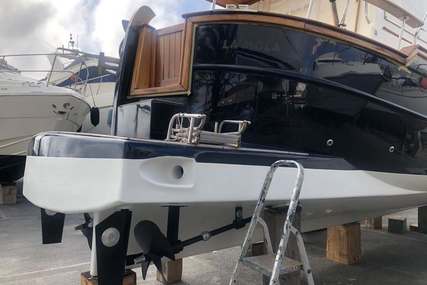 Menorquin 100 for sale in Spain for €135,000 (£115,881)