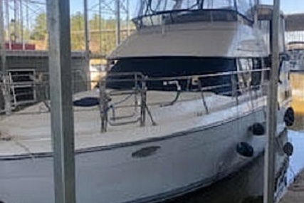 Carver Yachts 350 Aft Cabin for sale in United States of America for $61,500 (£44,528)