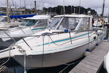 Beneteau Antares 680 HB for sale in France for €16,000 (£13,680)