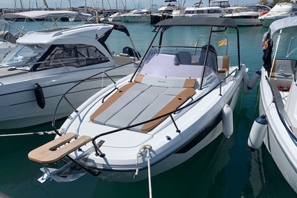 Beneteau Flyer 8 Sundeck for sale in Spain for €81,000 (£69,257)