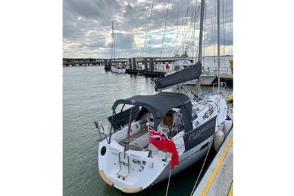 Beneteau Oceanis 320 for sale in United Kingdom for £29,995