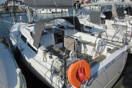 Hanse 348 for sale in Germany for €137,000 (£117,685)