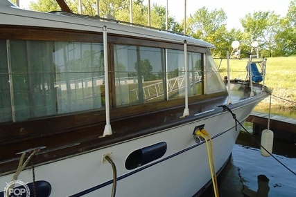 Chris-Craft Constellation 42 for sale in United States of America for $129,900 (£93,271)