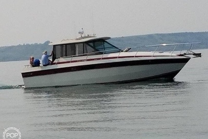 Chris-Craft 333 Commander Sedan for sale in United States of America for $19,900 (£14,455)