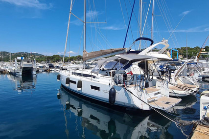Jeanneau Sun Odyssey 440 for sale in France for €320,000 (£274,055)