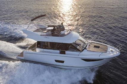 Jeanneau Velasco 37 F for sale in France for €395,000 (£338,286)