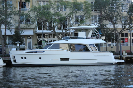 GREENLINE 48 Hybrid for sale in United States of America for $1,360,000 (£993,789)