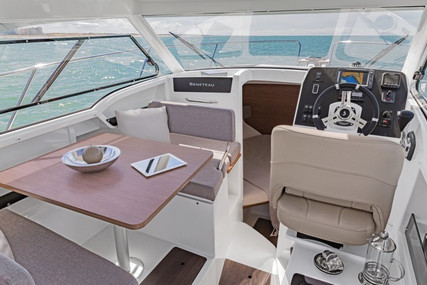 Beneteau Antares 8 OB for sale in France for €71,710 (£60,560)
