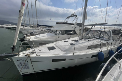 Beneteau Oceanis 41.1 for sale in France for €245,000 (£209,078)