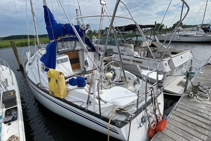 Hunter 33 for sale in United States of America for $12,500 (£8,961)
