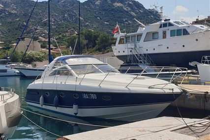 Princess V40 for sale in Italy for €95,000 (£81,290)