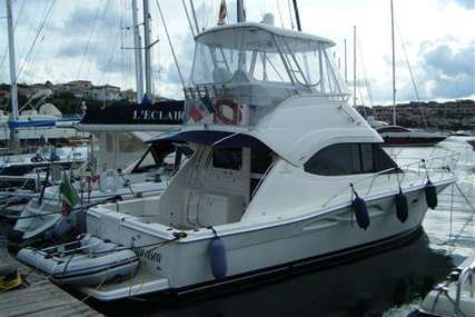 Riviera 37 Flybridge for sale in Italy for €215,000 (£185,401)