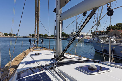 Jeanneau YACHTS 53 for sale in France for €370,000 (£312,468)