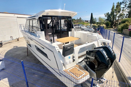 Jeanneau Merry Fisher 1095 for sale in France for €293,000 (£250,985)