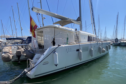 Lagoon 450 for sale in Spain for €485,000 (£413,890)