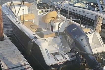 Sea Hunt 235 Escape SE for sale in United States of America for $70,000 (£50,792)