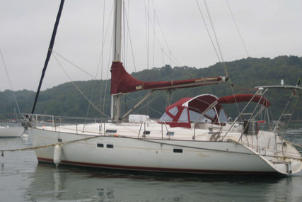 Beneteau Oceanis 411 for sale in France for €75,000 (£64,095)