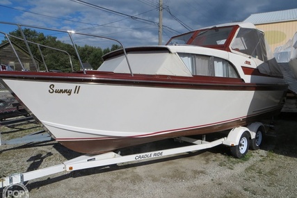 Chris-Craft Cavalier for sale in United States of America for $23,750 (£18,811) Chris-Craft Cavalier for sale in United States of America for $23,750 (£18,811)