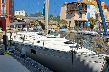 Beneteau Oceanis 400 for sale in France for €62,000 (£53,011)