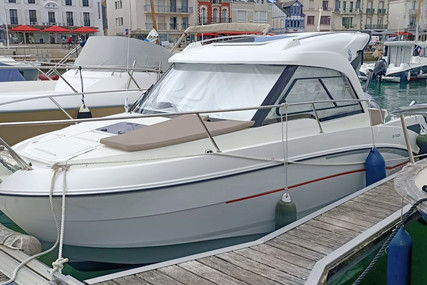 Beneteau Antares 7.80 for sale in France for €45,000 (£38,805)