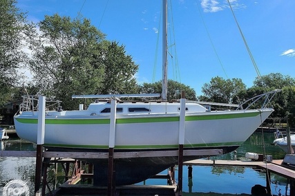Ericson Yachts 27 for sale in United States of America for $10,200 (£8,526)