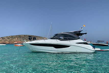 Galeon 335 HTS for sale in France for €280,000 (£237,250)