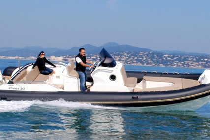 Nuova Jolly 30 Prince for sale in France for €185,000 (£156,286)