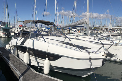 Beneteau Flyer 8.8 Sundeck for sale in France for €88,000 (£74,217)